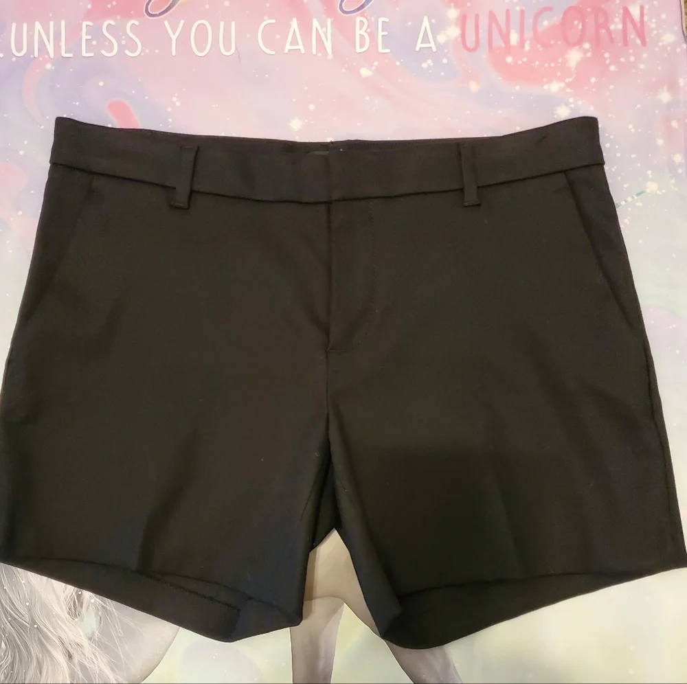 Banana Republic - Picture 1 of 6